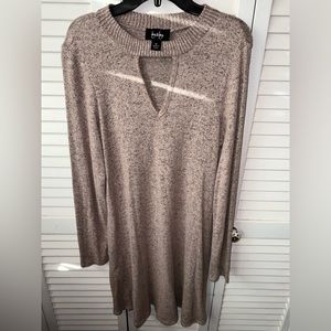 Long sleeve Gray Keyhole dress, Medium